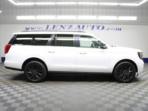 Used 2025 Ford Expedition Max Platinum w/ Stealth Appearance Package AWD/4WD image 2