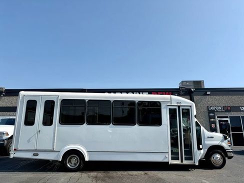 Used 2018 Ford E-450 and Econoline 450 Super Duty w/ Shuttle Bus Prep Package image 8