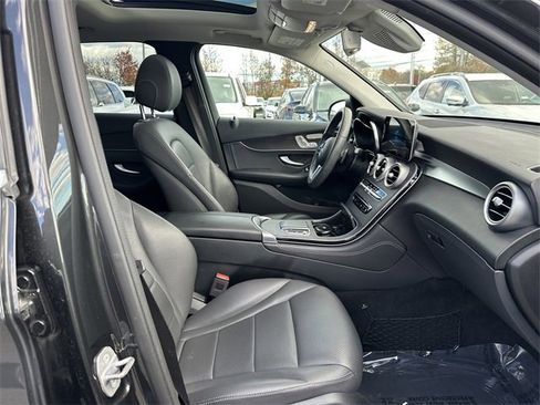 Used 2020 Mercedes-Benz GLC 300 GLC 300 image 34