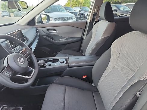Used 2023 Nissan Rogue SV AWD/4WD image 10