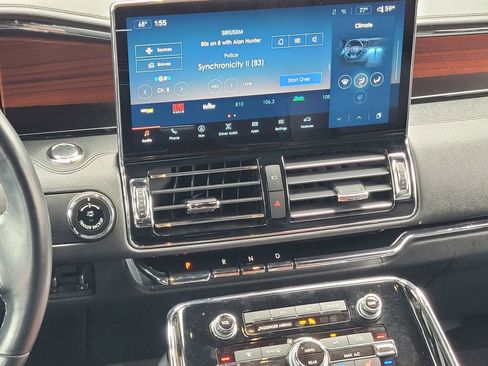 Used 2023 Lincoln Navigator Reserve image 15