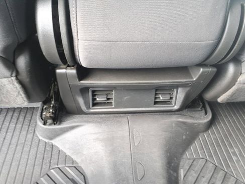 Used 2022 Chevrolet Silverado 1500 Custom Trail Boss w/ LPO, Dark Essentials Package image 9