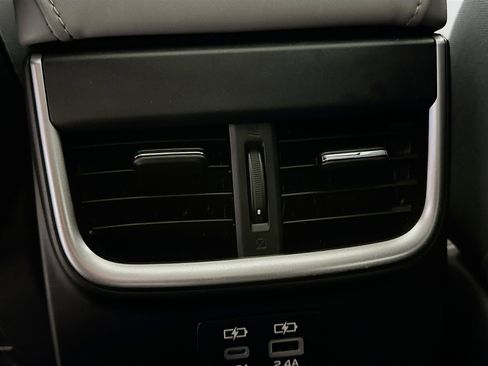 Used 2025 Subaru Outback Premium image 27