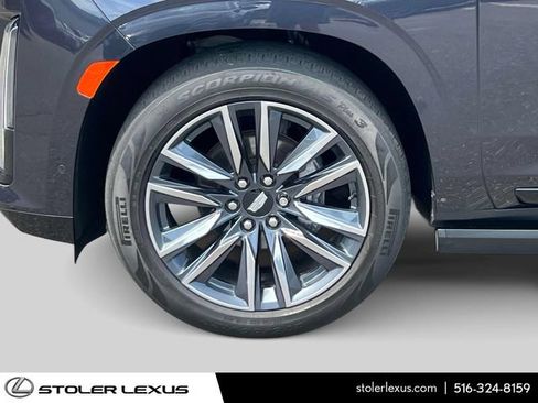 Used 2023 Cadillac Escalade ESV Sport Platinum AWD/4WD image 9