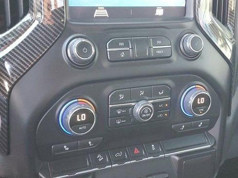 Used 2022 Chevrolet Silverado 1500 LT Trail Boss image 26