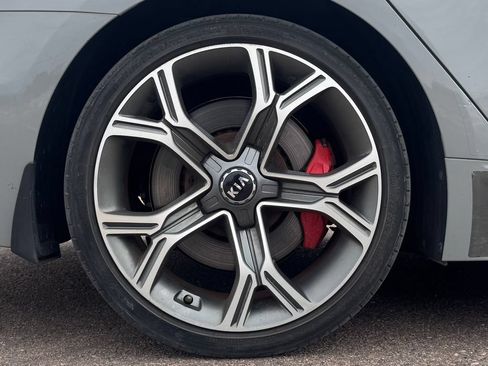 Used 2018 Kia Stinger GT2 AWD/4WD image 12