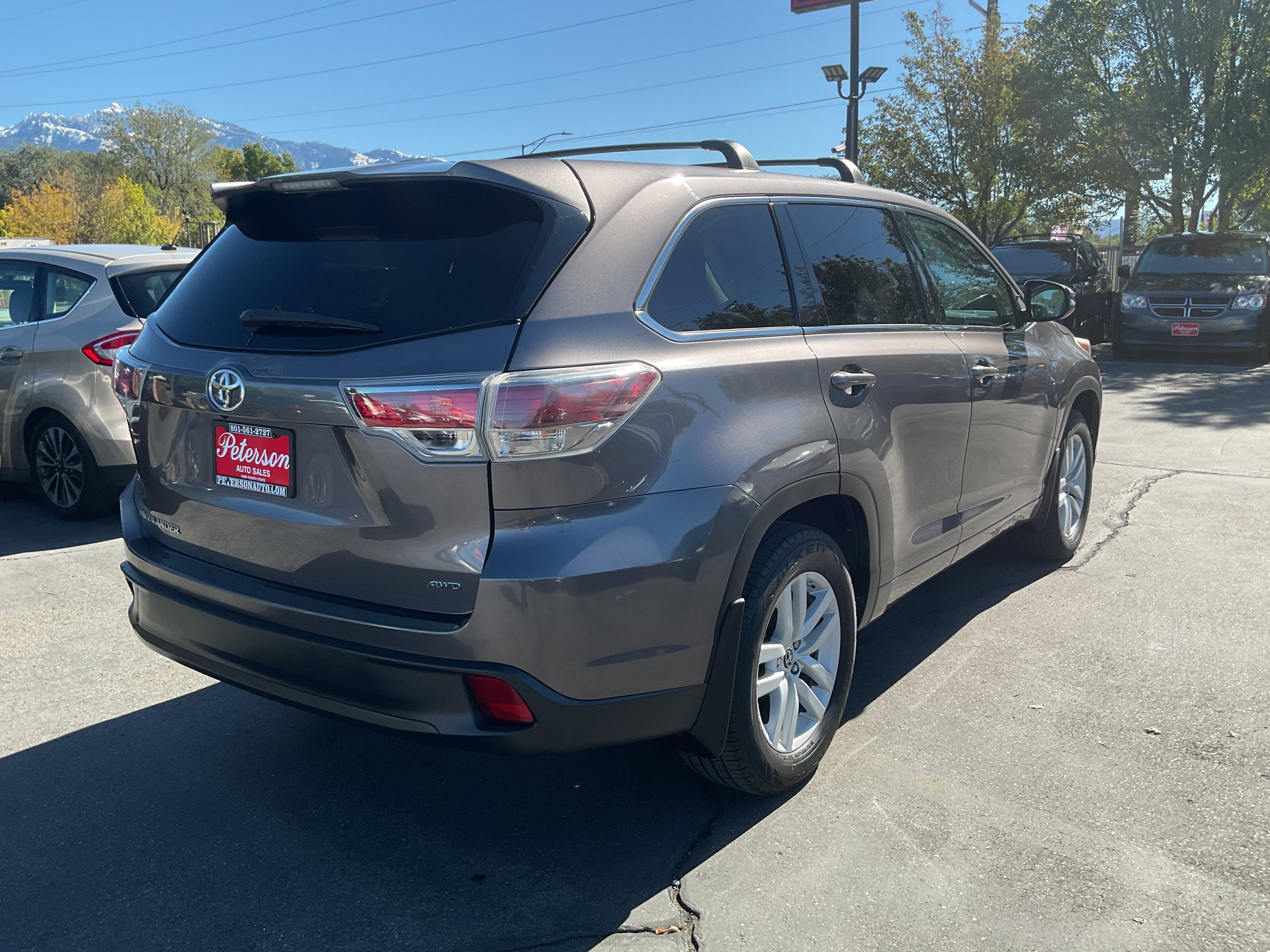 Used 2016 Toyota Highlander LE AWD/4WD image 6