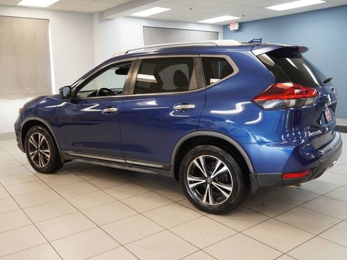 Used 2018 Nissan Rogue SL w/ Premium Package image 8