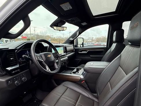 Used 2025 Chevrolet Silverado 2500 High Country w/ Technology Package image 14