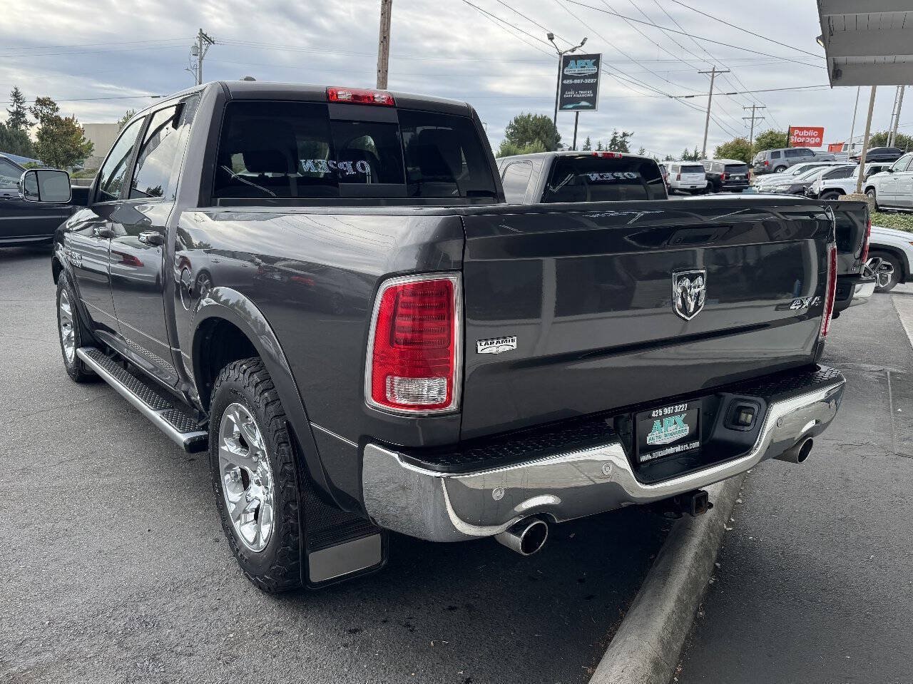 Used 2015 RAM 1500 Laramie AWD/4WD image 4