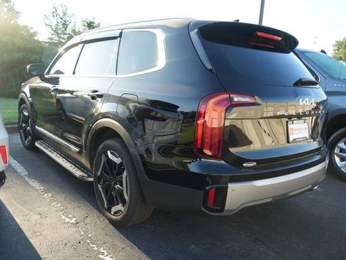 Used 2025 Kia Telluride S FWD image 4