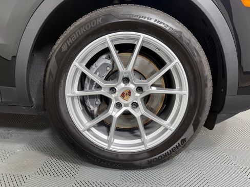 Certified 2026 Porsche Cayenne Coupe AWD/4WD image 14