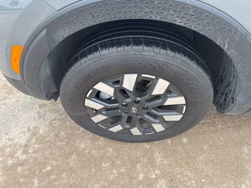 Used 2025 Hyundai Santa Cruz SEL image 9