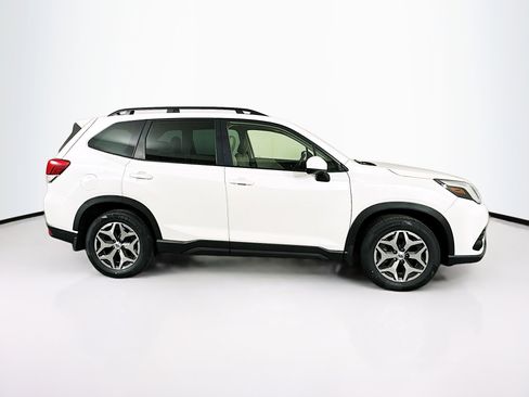 Used 2023 Subaru Forester Premium AWD/4WD image 10