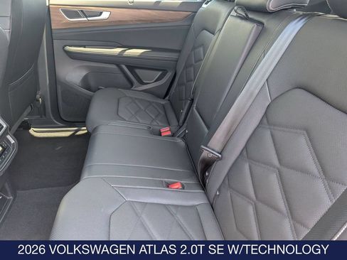 Used 2026 Volkswagen Atlas SE AWD/4WD image 16