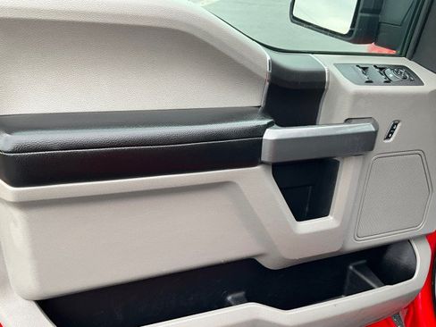 Used 2018 Ford F150 XLT RWD image 25