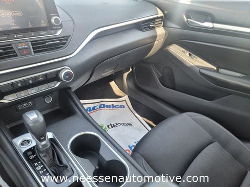Used 2022 Nissan Altima 2.5 SV image 25