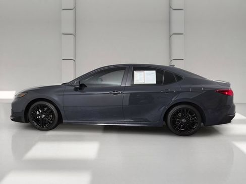 Used 2025 Toyota Camry SE w/ Convenience Package FWD image 8