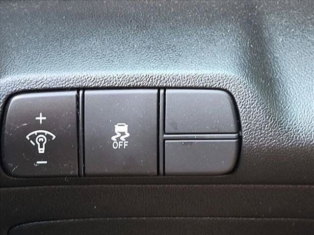 Used 2024 Hyundai Elantra SEL FWD image 14