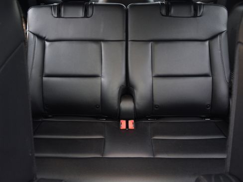 Used 2023 Ford Explorer Limited w/ Equipment Group 301A image 18