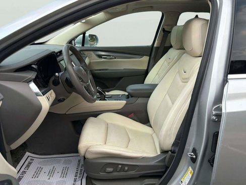 Used 2017 Cadillac XT5 Premium Luxury AWD/4WD image 11