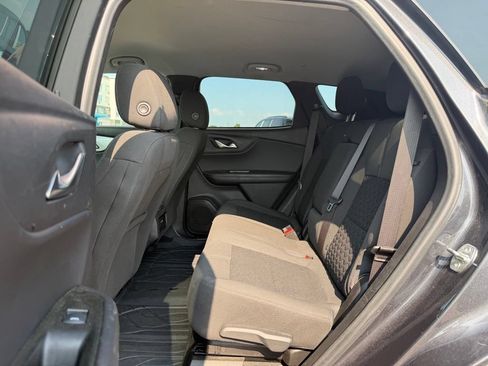 Used 2022 Chevrolet Blazer LT w/ LPO, Black Accent Package FWD image 12