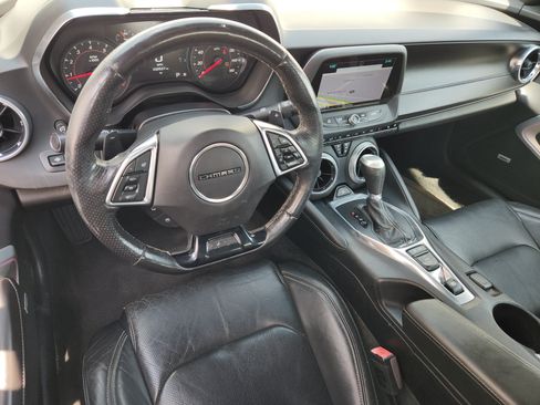 Used 2017 Chevrolet Camaro LT RWD image 25