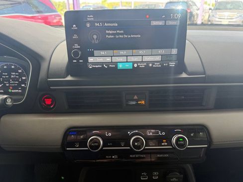 Used 2023 Honda Pilot Elite image 16