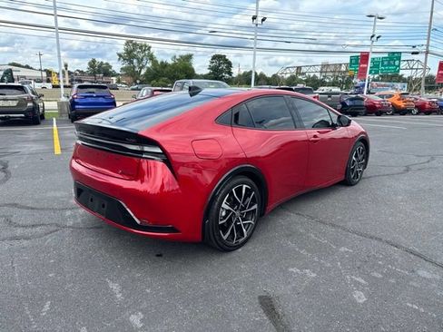 Used 2024 Toyota Prius Prime Premium w/ Advanced Technology Package FWD image 7