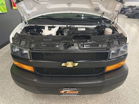 Used 2022 Chevrolet Express 2500 w/ Driver Convenience Package image 24
