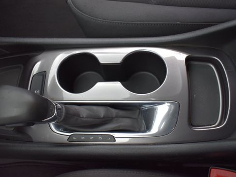 Used 2021 Chevrolet Malibu LS image 17