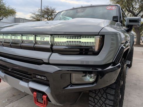 Used 2024 GMC Hummer EV 3X w/ Extreme Off-Road Package AWD/4WD image 5