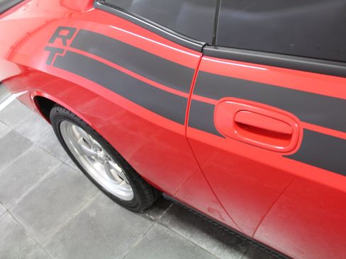 Used 2010 Dodge Challenger R/T image 30