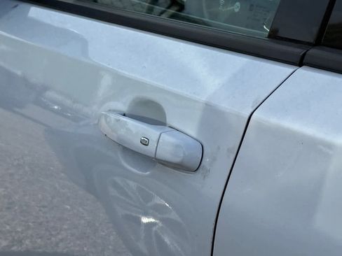 Used 2023 GMC Terrain SLT image 10