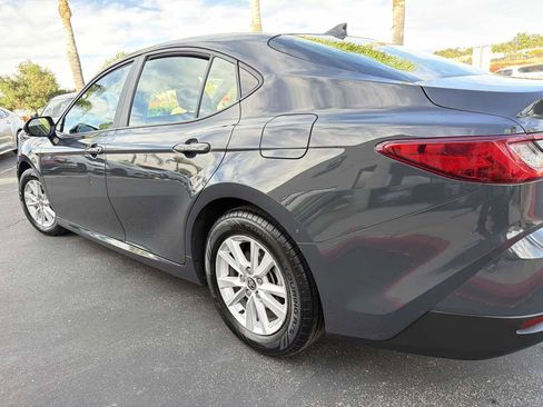 Used 2025 Toyota Camry LE image 14