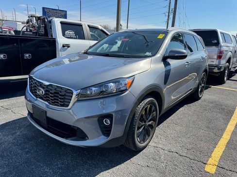 Used 2020 Kia Sorento EX image 4