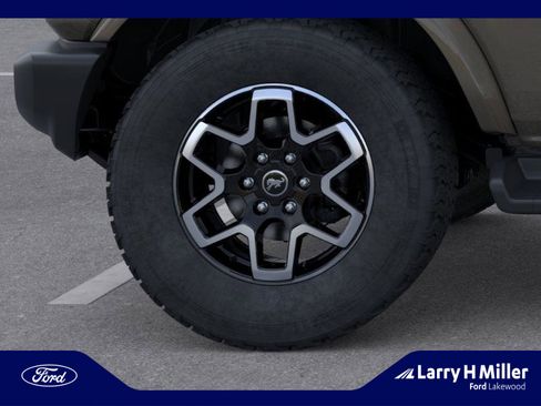 Used 2026 Ford Bronco Outer Banks AWD/4WD image 21