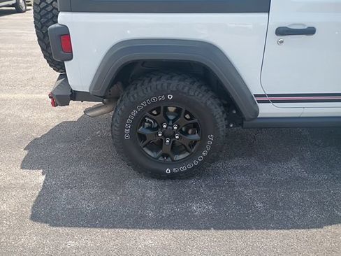 Used 2021 Jeep Wrangler Sport AWD/4WD image 7