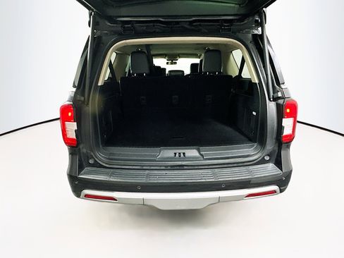Used 2024 Ford Expedition Max XLT image 31