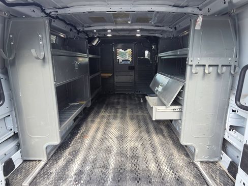 Used 2019 Ford Transit 350 148 Low Roof RWD image 17