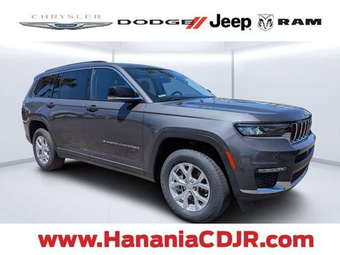 Used 2023 Jeep Grand Cherokee L Limited AWD/4WD image 1