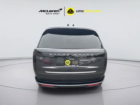 Used 2025 Land Rover Range Rover SE AWD/4WD image 8