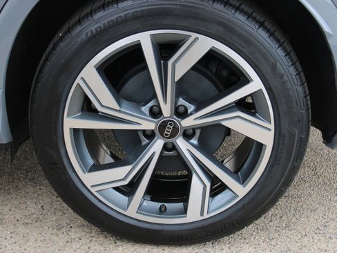 Used 2023 Audi Q4 e-tron Premium Plus w/ Premium Plus AWD/4WD image 11