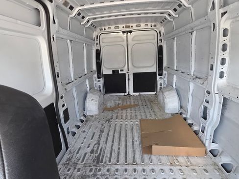 Used 2023 RAM ProMaster 2500 FWD image 13