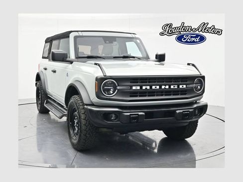 Used 2023 Ford Bronco Black Diamond AWD/4WD image 1