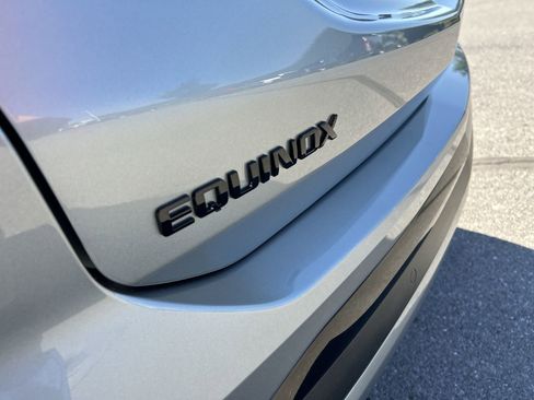 Used 2024 Chevrolet Equinox RS AWD/4WD image 11