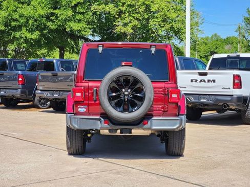 Certified 2021 Jeep Wrangler Unlimited Sahara w/ Cold Weather Group AWD/4WD image 6