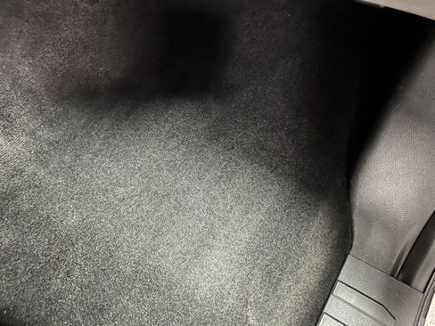 Used 2015 Ford F150 XLT image 25