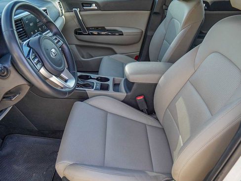 Used 2020 Kia Sportage EX image 10