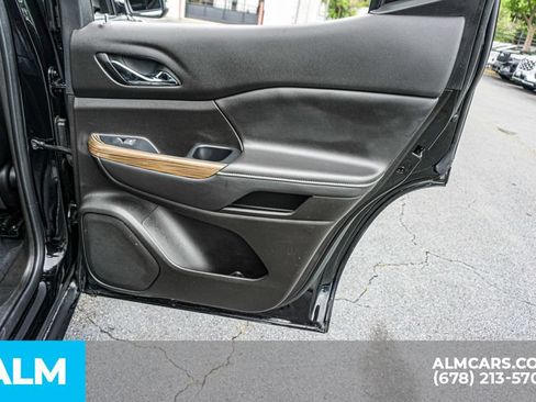 Used 2022 GMC Acadia SLE w/ Driver Convenience Package FWD image 57